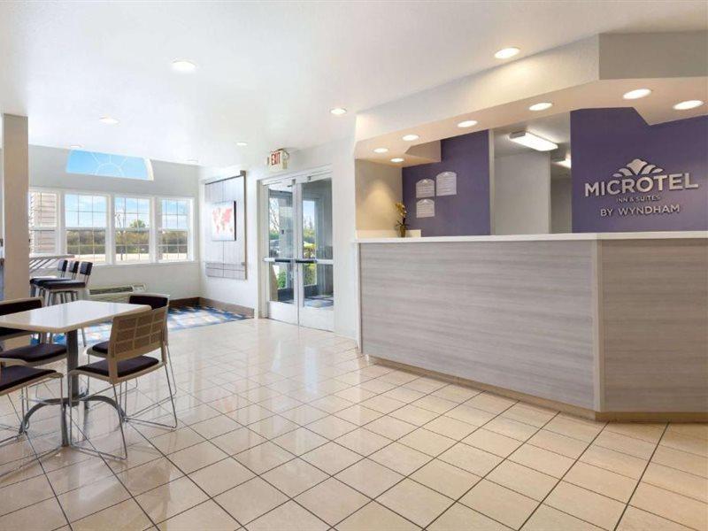 Hotel Microtel & Modesto Ceres