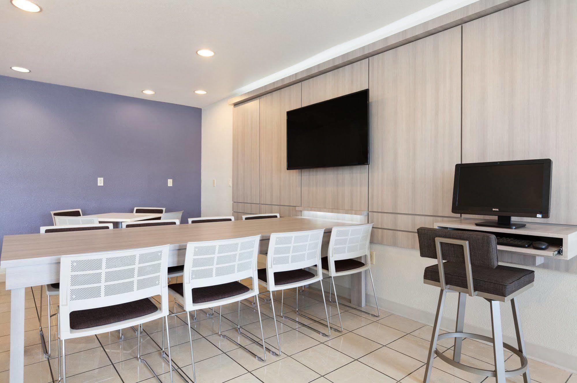 Hotel Microtel & Modesto