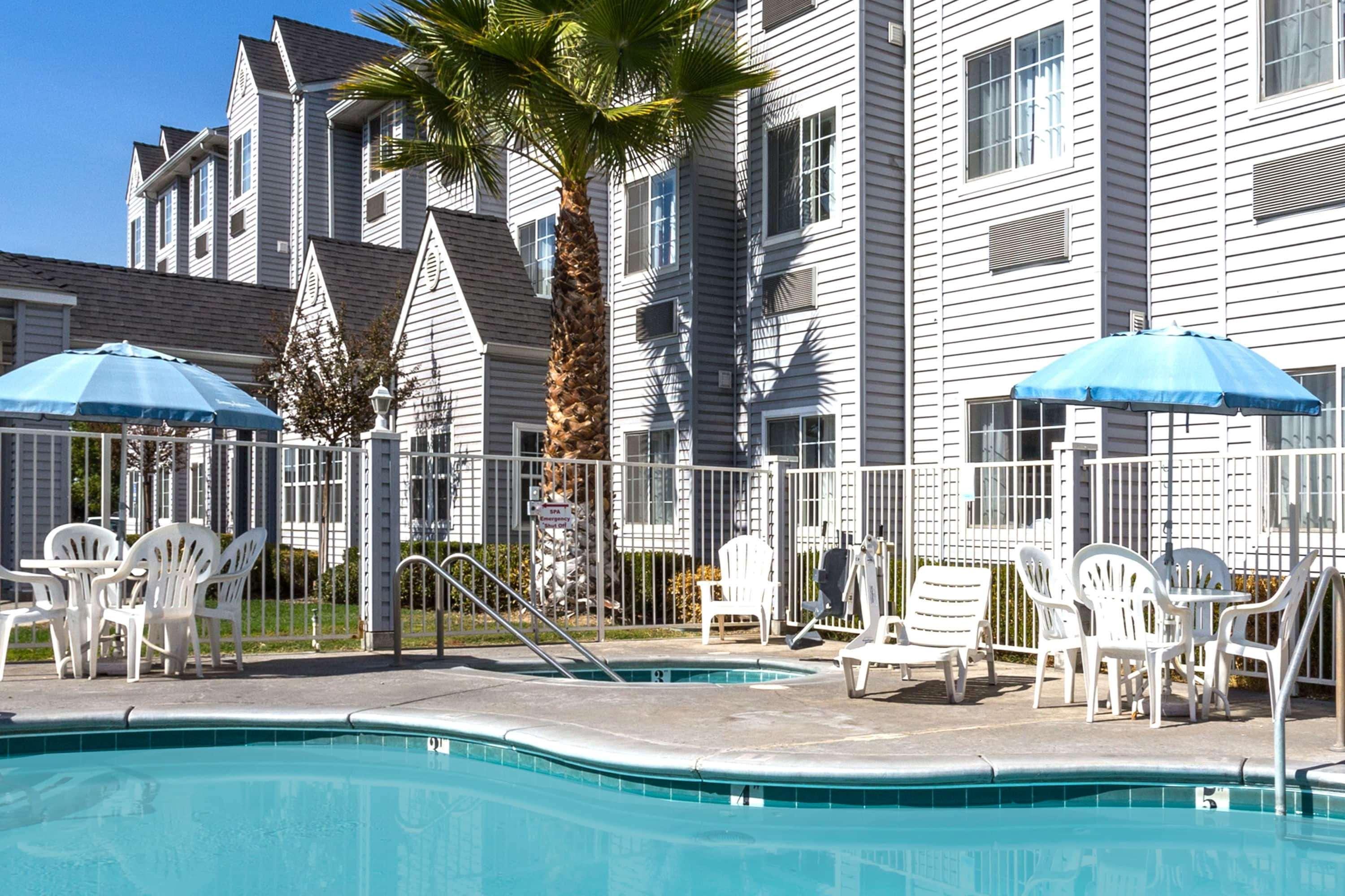 Hotel Microtel Inn&suites Modesto 2*
